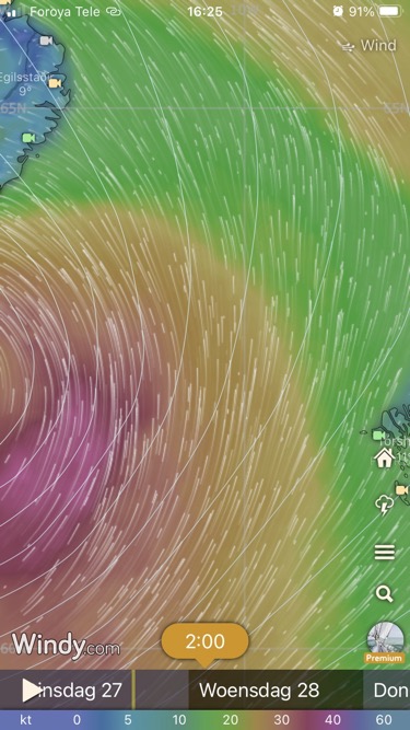 Met ruime wind naar Ijsland, een windhoek waaruit het al wat harder mag blazen zonder dat het pijn doet...