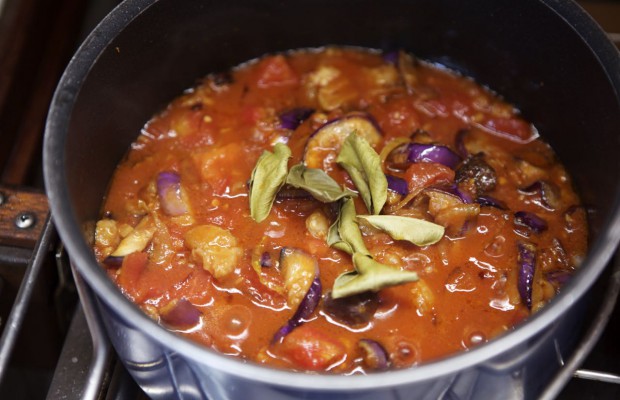 Idian curry aubergine